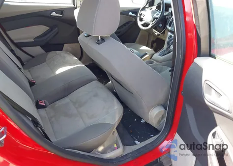 2013 Ford Focus Se z USA, uszkodzony, nr VIN 1FADP3K20DL255738